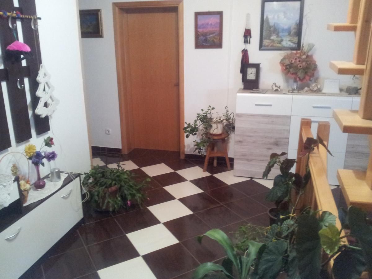 Guest House Family Varda Plitvice Lakes พลิตวิชกา เยเซรา ภายนอก รูปภาพ